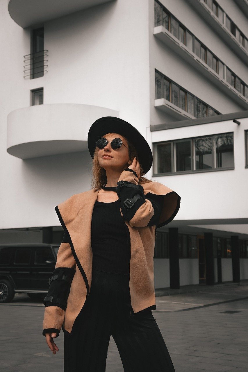 entdecken sie die neuesten modetrends für frauen 2025 und bleiben sie stilvoll mit den angesagtesten looks und must-haves der saison.
